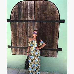 Maxi floral dress 🌸🍃